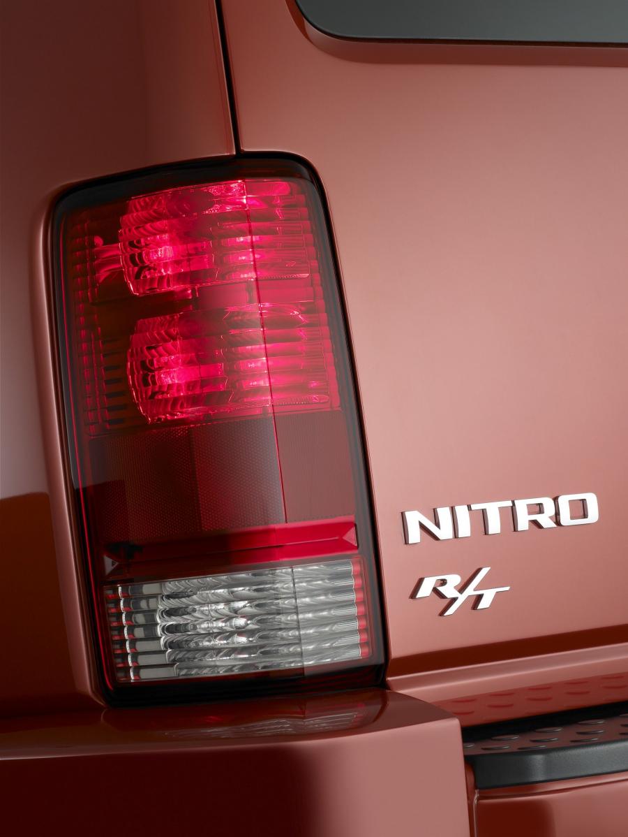  Dodge Nitro 2007 года  (фото 128 из 152)